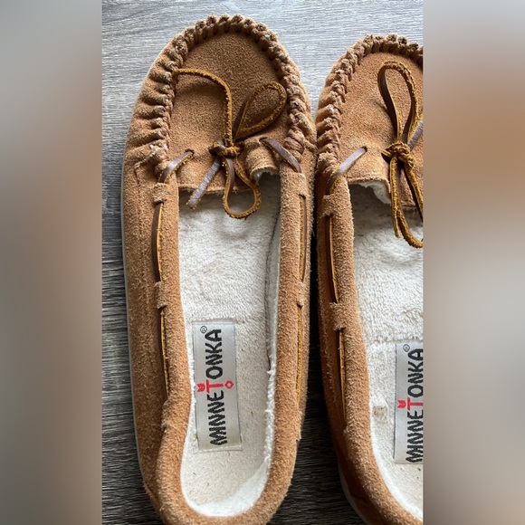 Women’s Minnetonka moccassins - Picture 5 of 9
